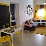The Yellow Urban Escape Διαμέρισμα *